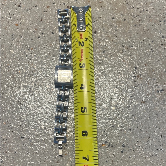 Roots Silver Link watch - Picture 5 of 5